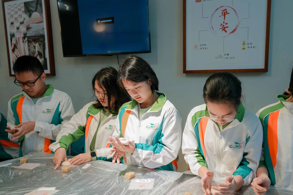 「海關青年領袖團」- 長洲歷史文化導賞暨平安包工作坊-活動花絮25