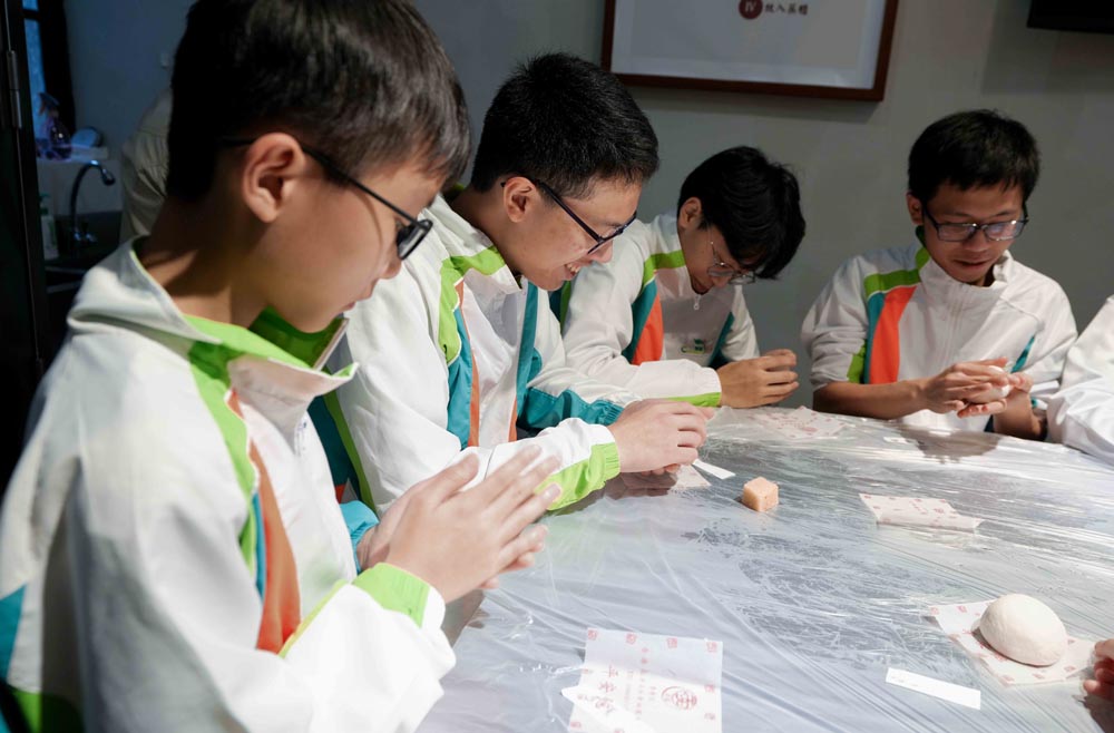 「海關青年領袖團」- 長洲歷史文化導賞暨平安包工作坊-活動花絮21