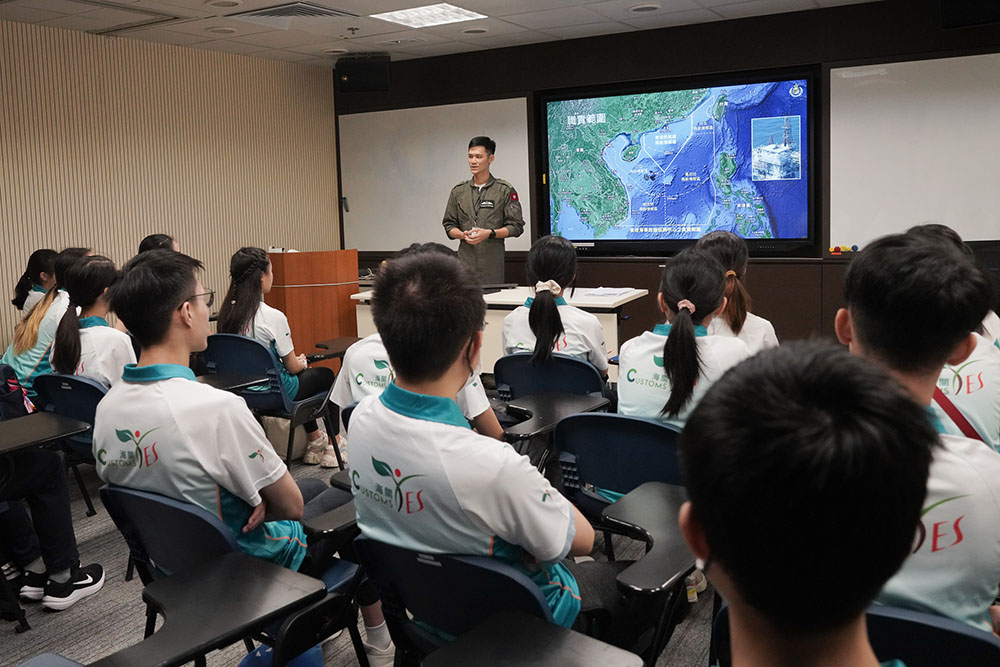 參觀政府飛行服務隊-活動花絮5