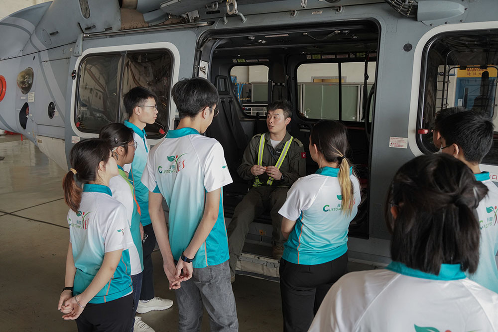 參觀政府飛行服務隊-活動花絮10