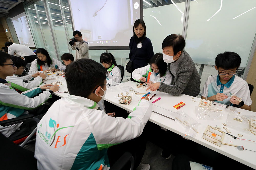 STEM旋轉木馬工作坊及機電創科教育導賞-活動花絮8