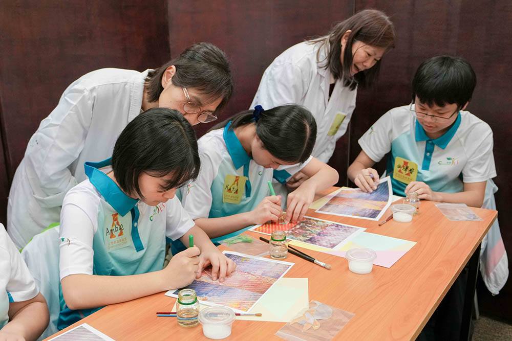 『香港多面體』展覽系列 : 油尖旺．望油尖 — 都市流光坊眾情展覽導賞 暨 點『紙』修復工作坊-活動花絮9