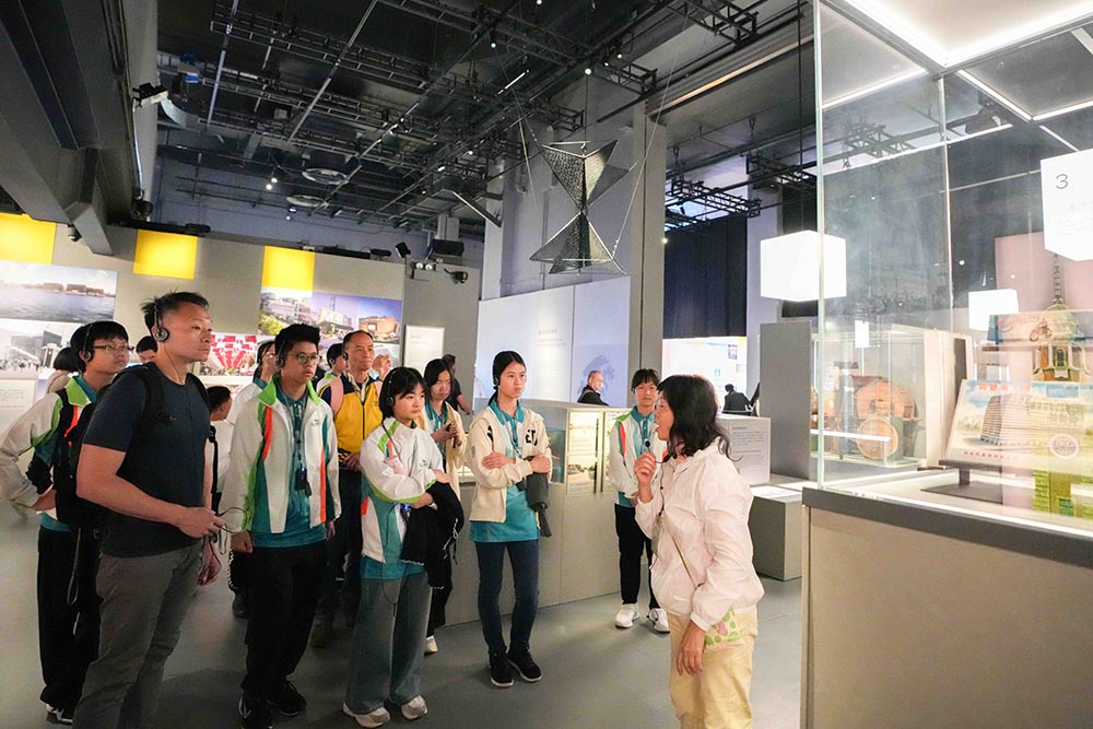 『香港多面體』展覽系列 : 油尖旺．望油尖 — 都市流光坊眾情展覽導賞 暨 點『紙』修復工作坊-活動花絮5