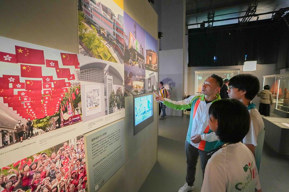 『香港多面體』展覽系列 : 油尖旺．望油尖 — 都市流光坊眾情展覽導賞 暨 點『紙』修復工作坊-活動花絮3