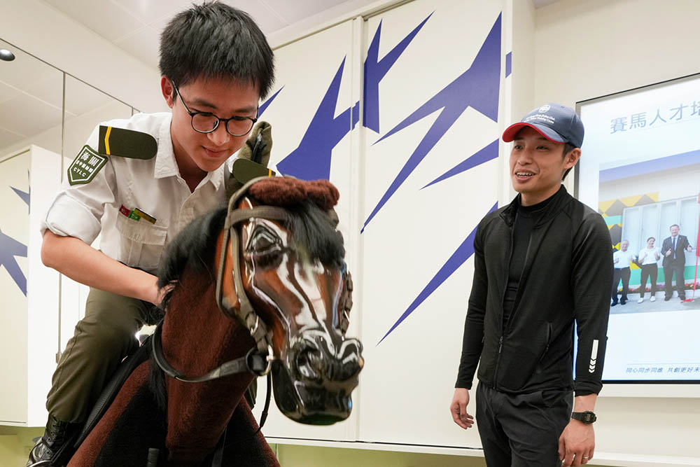 參觀香港賽馬會賽事人才培訓馬房-活動花絮12
